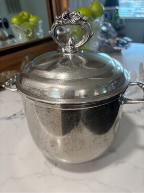 Vintage Silver plated lined Ice bucket